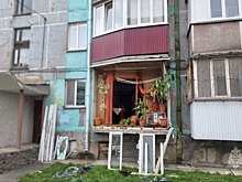 В Южно-Сахалинске от хлопка газового баллончика повредило балкон в жилом доме
