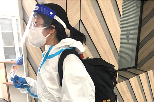 Китаец случайно поменялся паспортами с матерью и не смог выйти из аэропорта