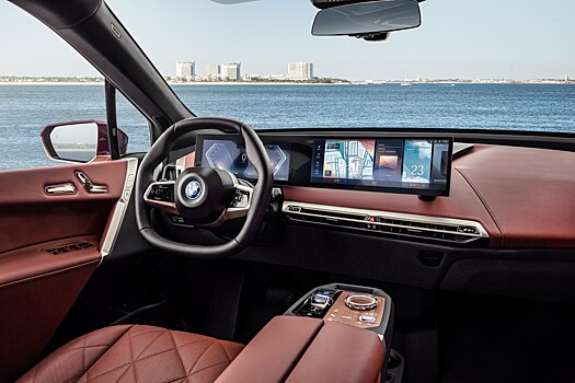BMW показала возможности интеллектуальной «мультимедийки» iDrive 8