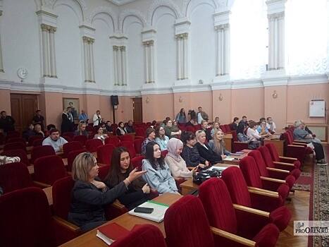 В Оренбурге 40 сиротам вручили ключи от новых квартир