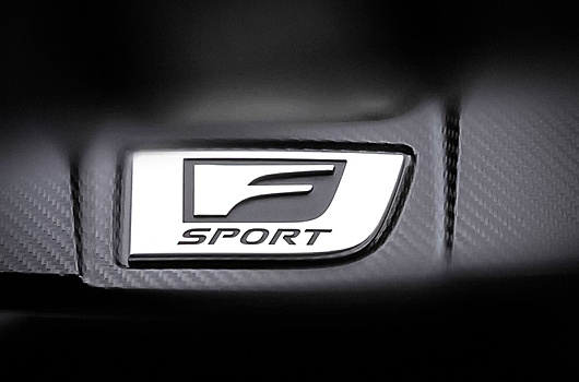 Lexus анонсировал загадочную новинку в версии F Sport