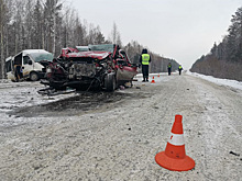 В лобовом ДТП на свердловской трассе погибли два человека