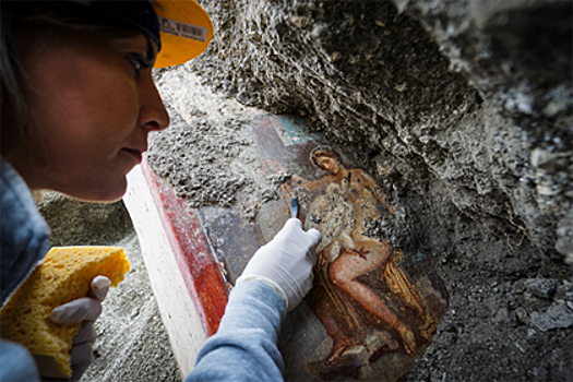 На руинах Помпеи нашли эротическую фреску