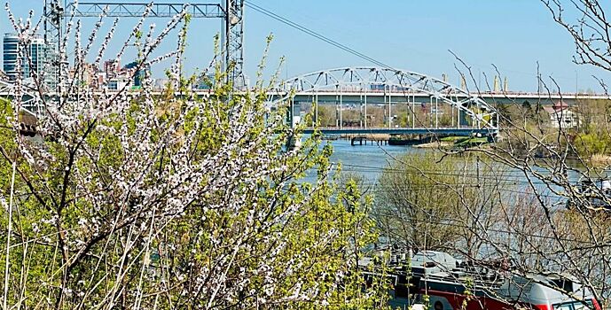 Александр Скрябин поздравил ростовчан с днем основания Железнодорожного района города