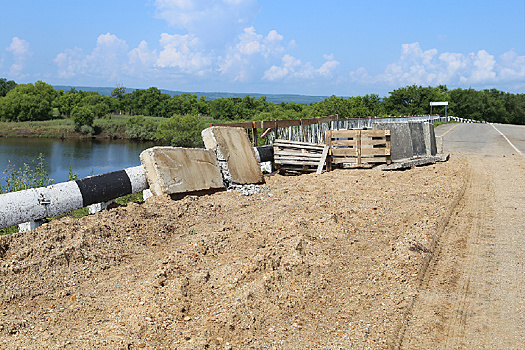 Ремонт разрушенного моста возле села Марково закончится  только в следующем году