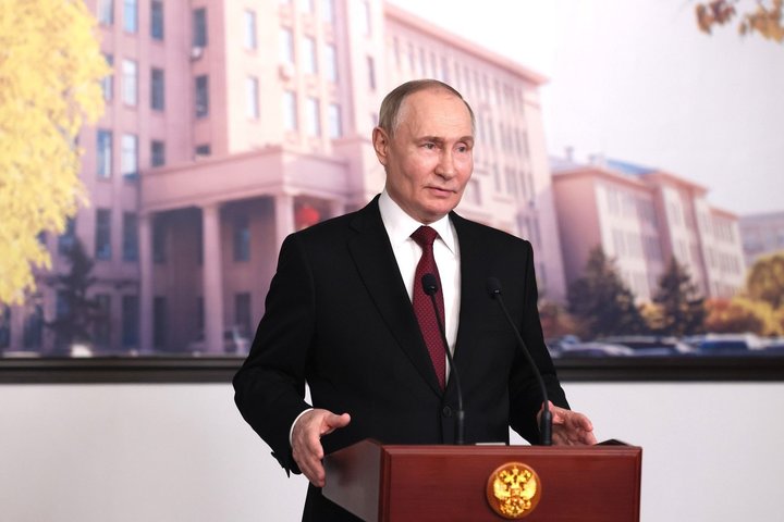 «Мы готовы участвовать в мирных переговорах»: главное с пресс-конференции Путина по итогам визита в Китай