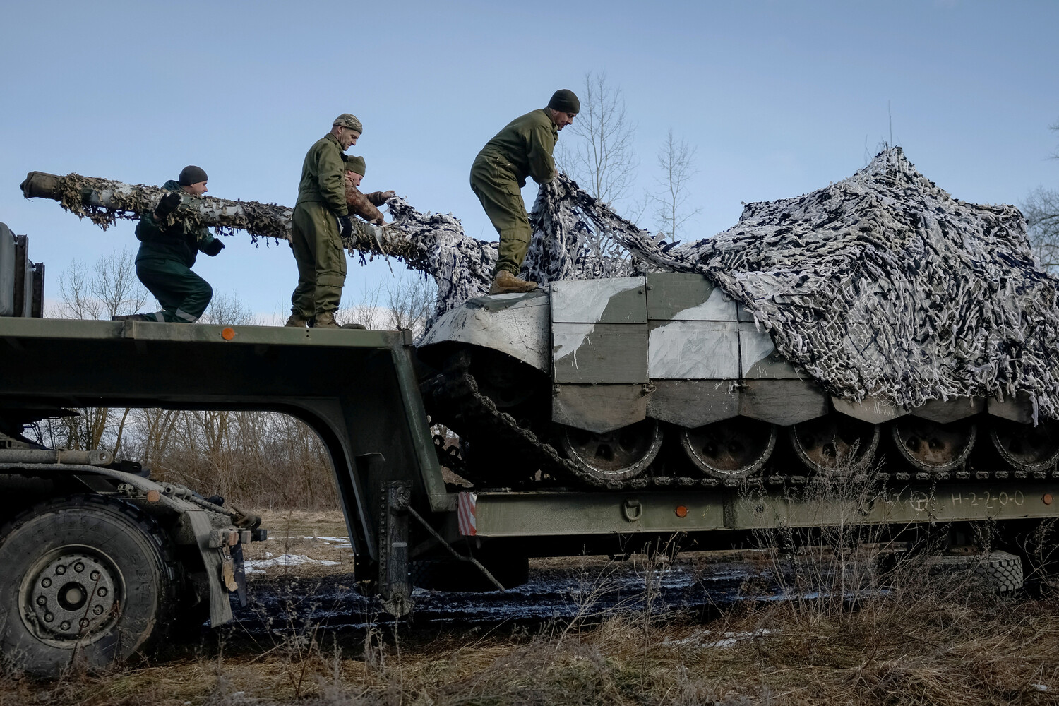 SHOT: ВСУ стягивают в курскую Суджу много техники НАТО и элитный 73-й полк ССО