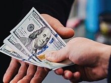 Держателям старых долларов будет сложно обменять валюту