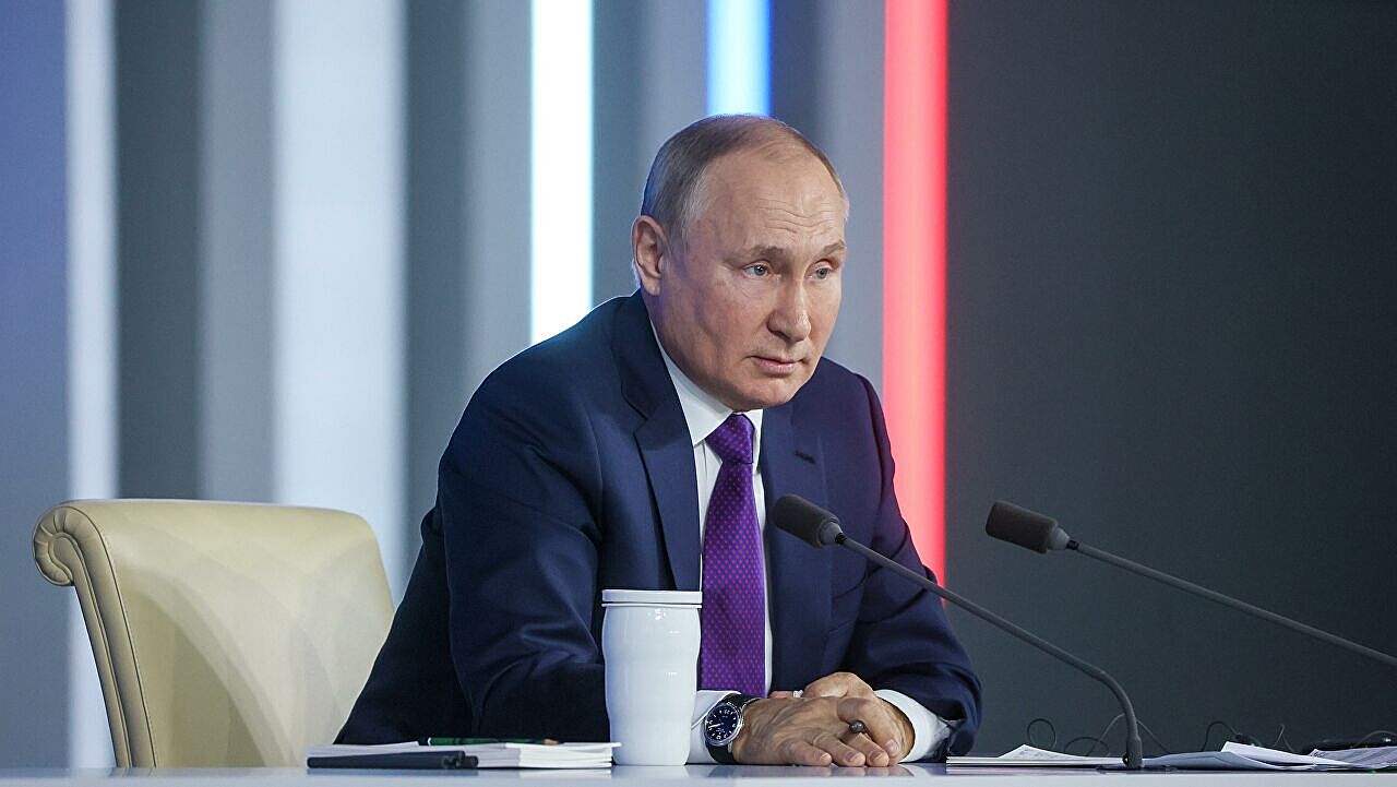Путин: «С этим ковидом жить невозможно нормально»