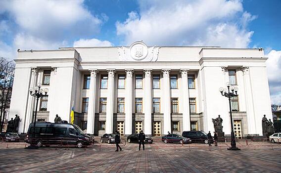 Свидомые пауки в украинской политической банке обвиняют друг друга в «измене Родине»