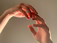 Руки, шея, лицо: к чему чешутся разные части тела