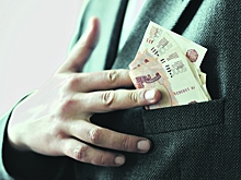 Эксперт призвал откладывать 15% от зарплаты на черный день