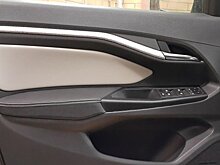 На модель Lada Vesta стали устанавливать новые вставки обивок дверей