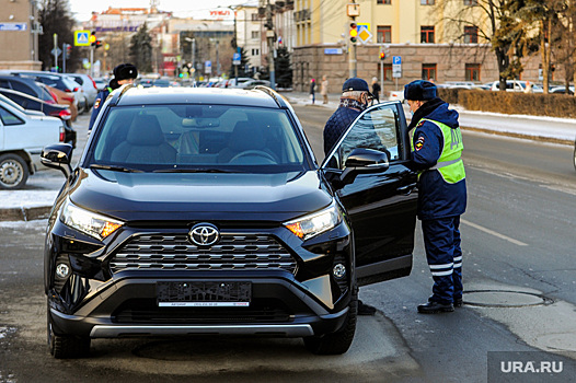 Партия Зюганова призвала повысить штрафы для водителей