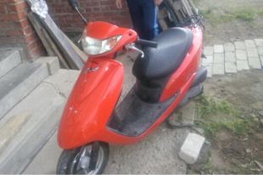 В Перми два подростка на мопеде вылетели на обочину дороги