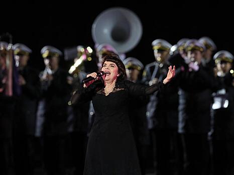 Французская певица Мирей Матье завершила выступление на фестивале «Спасская башня»