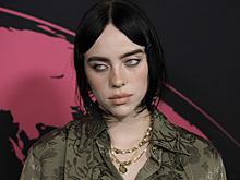 Билли Айлиш неделю хейтили за странный наряд на Met Gala. Оказалось, её вообще там не было