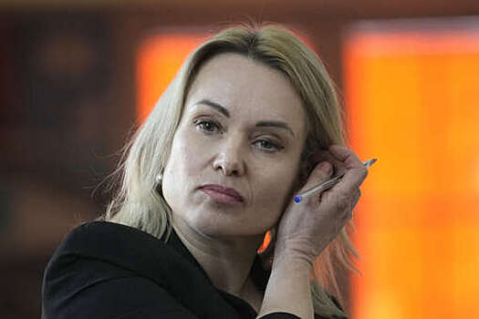Журналистка Марина Овсянникова сообщила, что ее пытались отравить в Париже