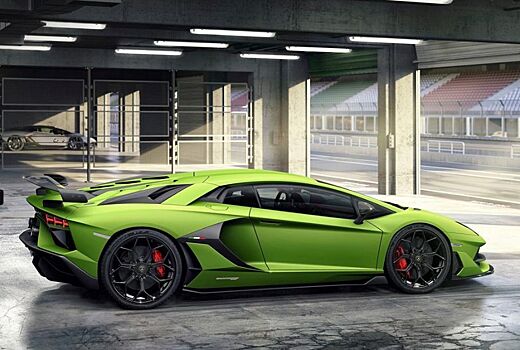В России отозвали Lamborghini Aventador, у которых может оторваться капот