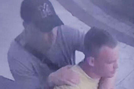 Появилось видео, как пьяные самокатчики сломали ногу женщине в Новороссийске