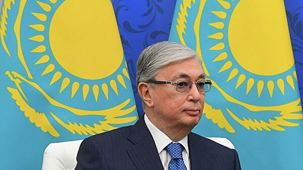 Президент Казахстана привился вакциной "Спутник V"
