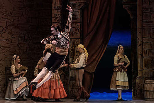 В Александринском театре Санкт-Петербурга покажут "Лебединое озеро" и "Щелкунчика"