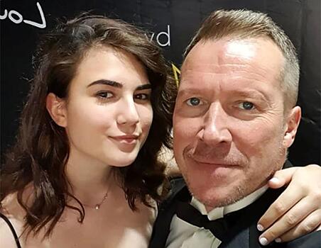 Дочь Алексея Кравченко позировала на дорожке Венецианского кинофестиваля