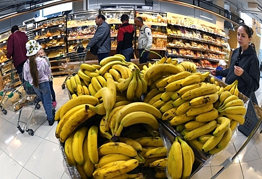 «Ориентация на яблоки?»: Россиян предупредили о подорожании бананов на 30%