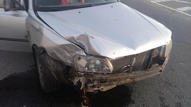 Грузовой автомобиль и корейская легковушка столкнулись на обходе Вологды