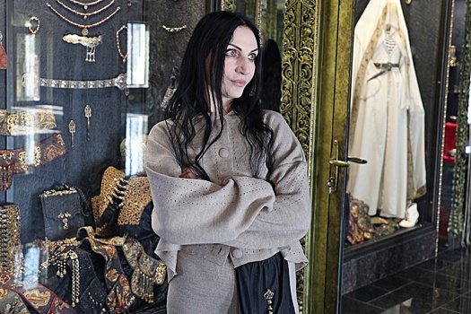 Единственная в России женщина-оружейник Ася Еутых выполняет заказы принцев