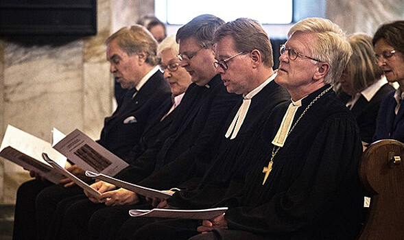 Синод Римско-католической церкви призвал не исключать из церковной жизни гомосексуалистов