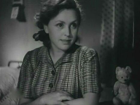 Валентина Караваева. Я - чайка ... По всей маленькой однокомнатной квартире на п