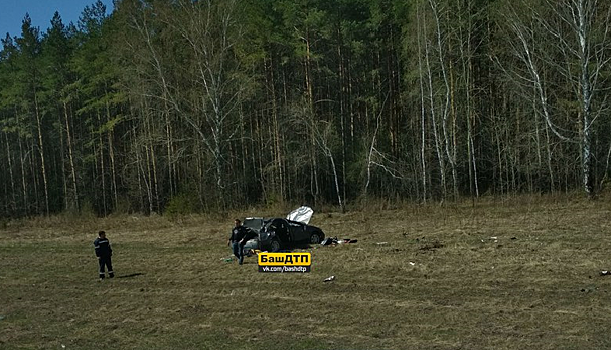 На трассе Уфе-Стерлитамак перевернулась легковушка: пострадали водитель и пассажир