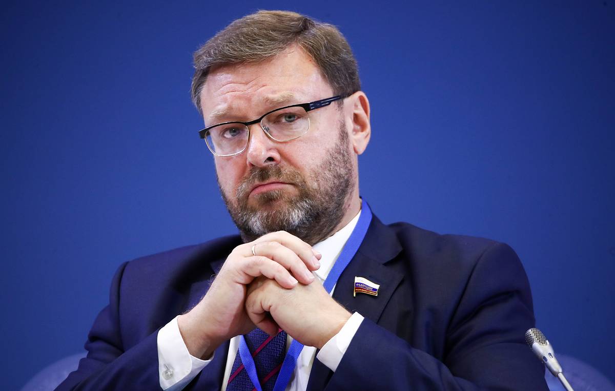 Косачев прокомментировал совершенствование миграционного законодательства