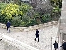 Макрон отказался распустить парламент и делает ставку на нового премьера