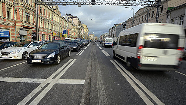 На Проспекте Мира в Москве ликвидировали реверсивную полосу