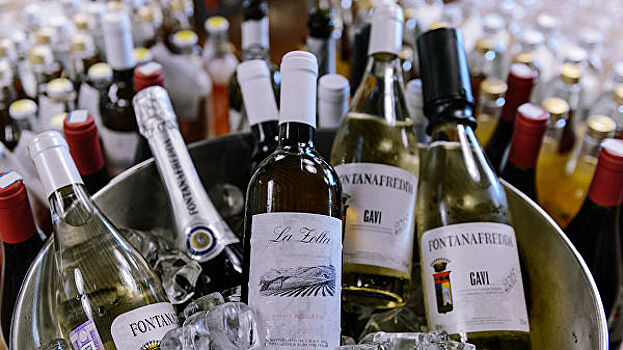 Эксперт прокомментировал ограничение госзакупок импортных вин