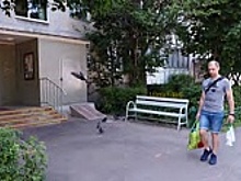 Новая лавочка появилась у корпуса 801