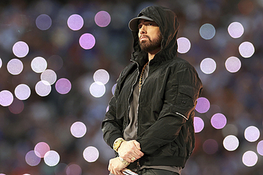 Брови Эминема на концерте озадачили фанатов