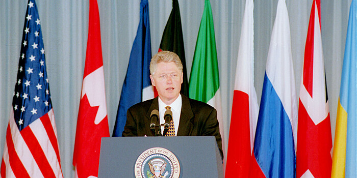 СМИ раскрыли детали покушения на Билла Клинтона в 1996 году