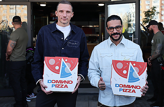 Тимати и Антон Пинский приобрели сеть пиццерий Domino’s Pizza в России