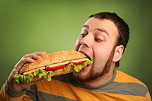 Минздрав связал ожирение у мужчин с колбасой