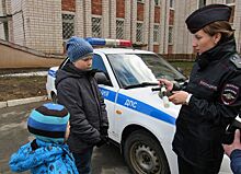 Дети в гостях у полиции Ижевска, пожары в Бурятии и восковая мадам Трамп: что произошло минувшей ночью