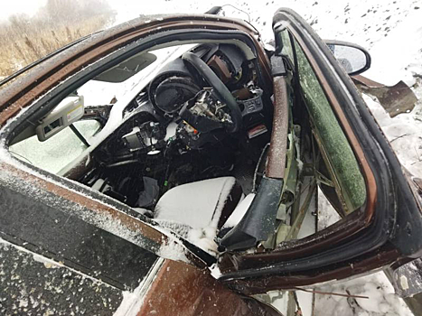 Две женщины погибли при столкновении легковушки и внедорожника в Приморском крае