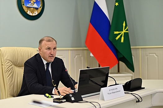 Мурат Кумпилов провел планерное совещание Кабинета министров Республики Адыгея