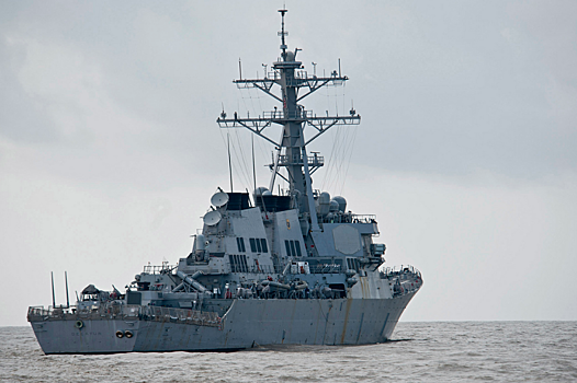 «Это наши острова»: эсминец КНР напугал американцев