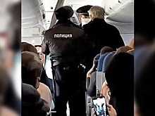 Актер из «Кадества» снял на видео дебош в самолете