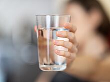 Нужно ли выпивать два литра воды в день