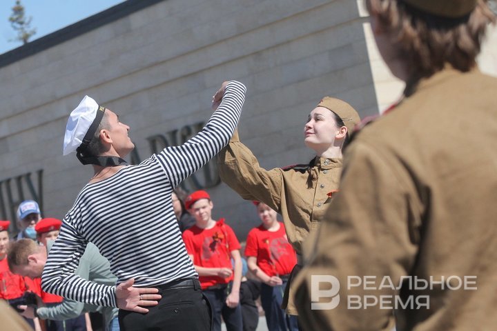 Почти 400 казанских школьников исполнят «Вальс Победы» на Кремлевской набережной