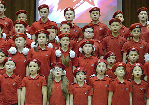 Рязанские юнармейцы исполнили военно-патриотические песни в конкурсе Живой звук